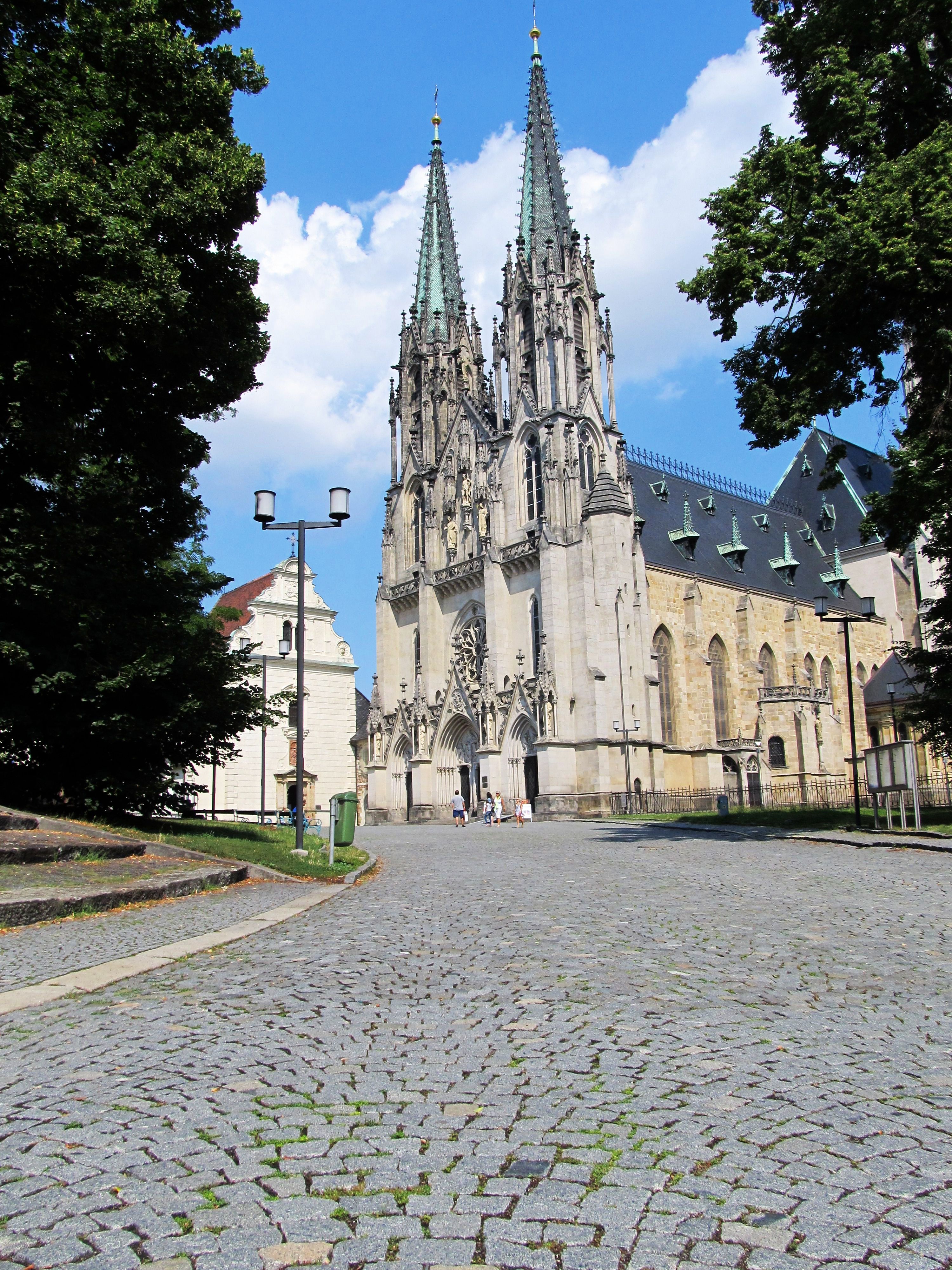 Katedrála sv. Václava - nejvýznamnější římskokatolický chrám na Moravě