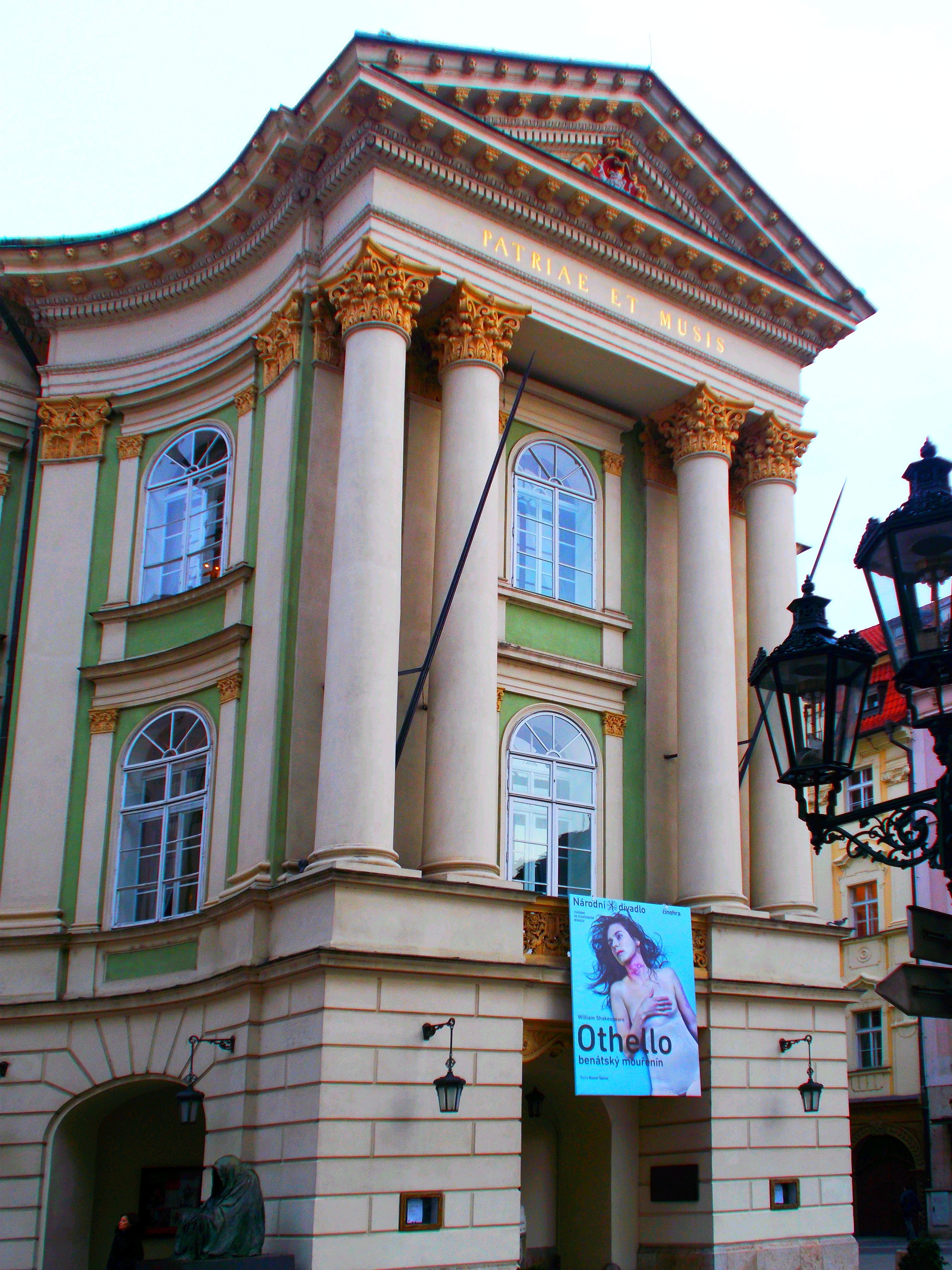 Stavovské divadlo - místo světové premiéry Mozartovy opery Don Giovanni předvedené pod taktovkou samotného skladatele