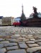 Старинное мощение видно до сих пор по многим улицам и площадям города